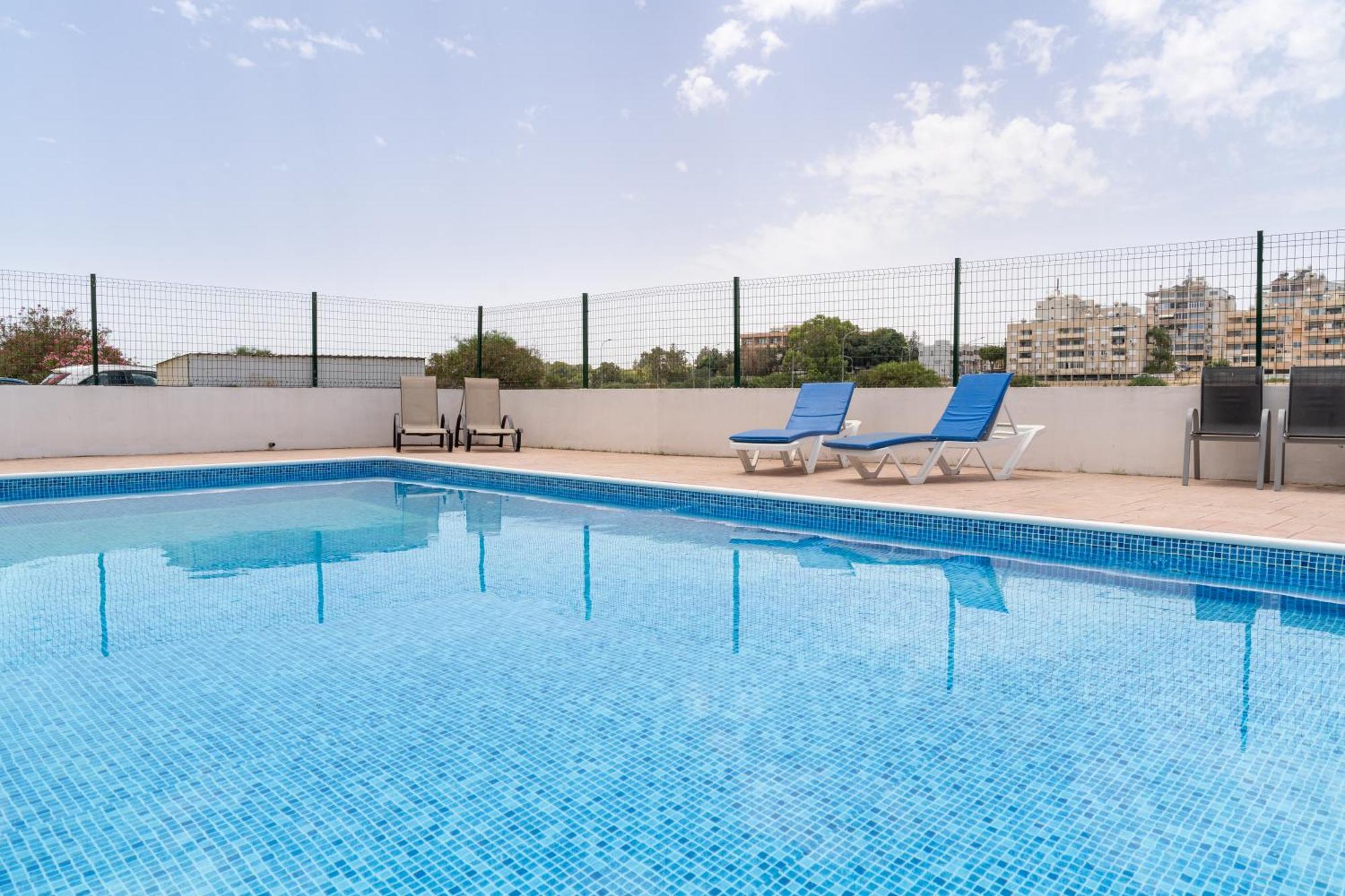 Blu Mackenzie 1 Bdr Flat With Pool Apartment Ларнака Екстериор снимка
